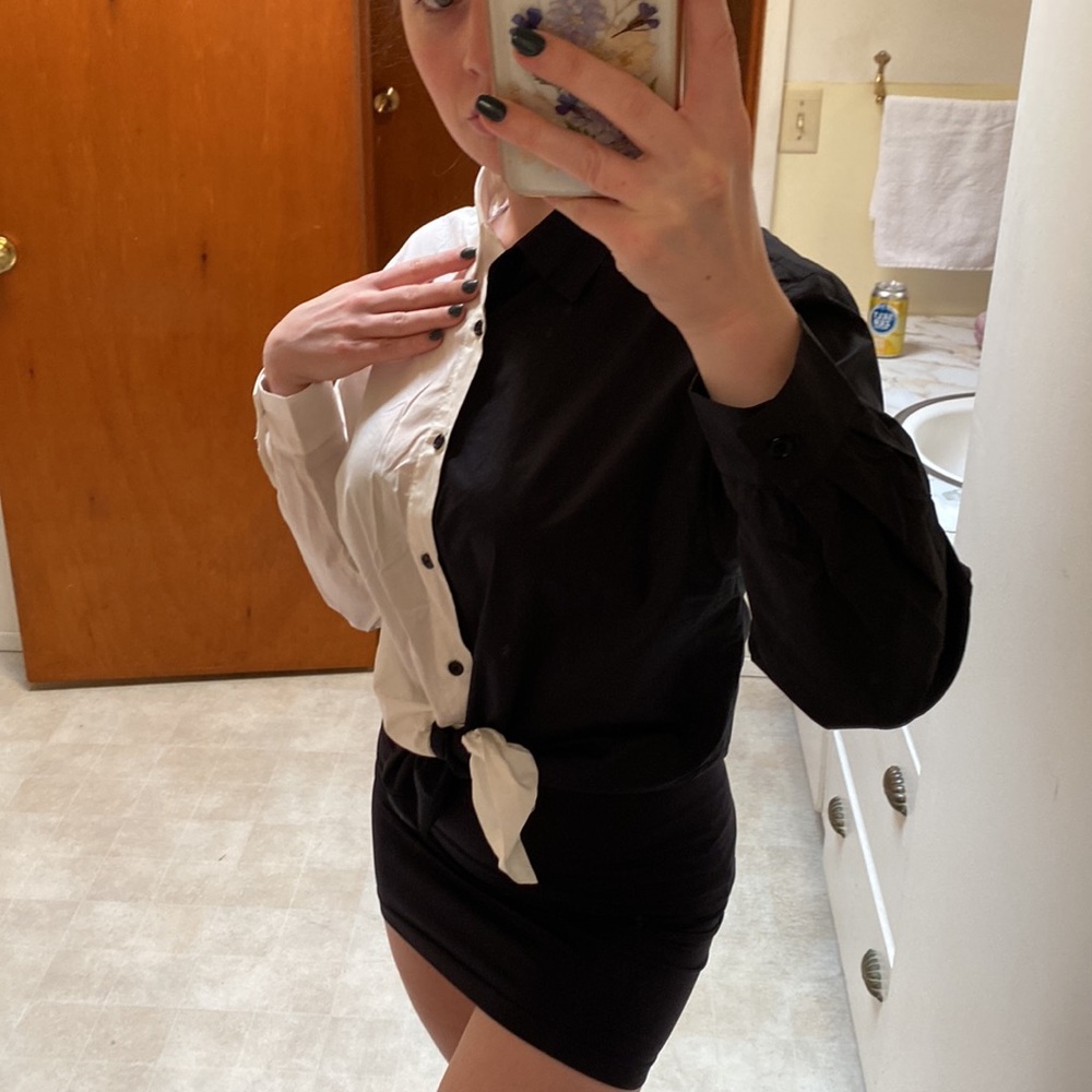 Shein • Contrasting Colorblock Split Button Up Bl… - image 7